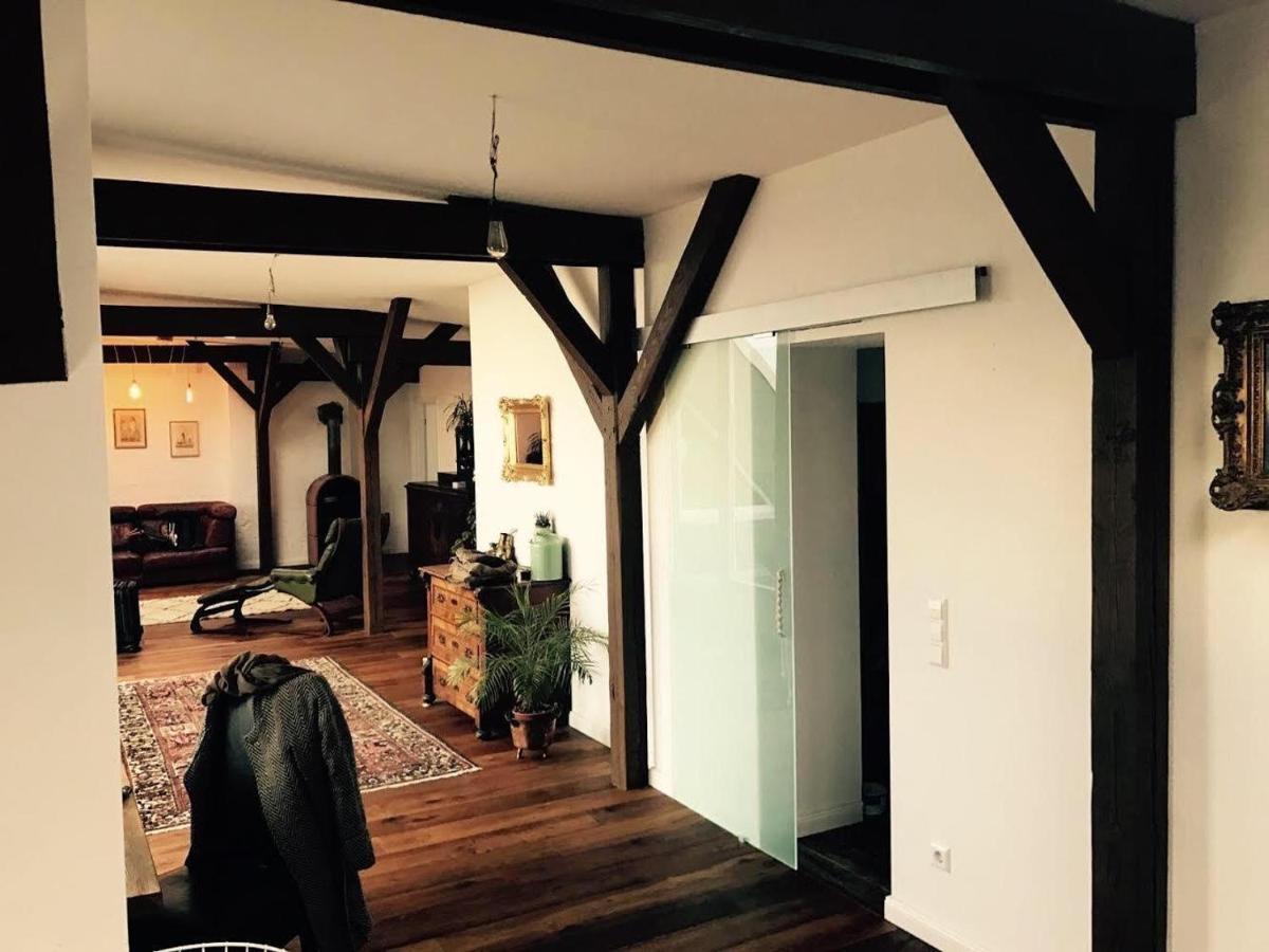 Helle Dachgeschosswohnung Fuer 8 Personen In Zentraler Lage Berlin Extérieur photo