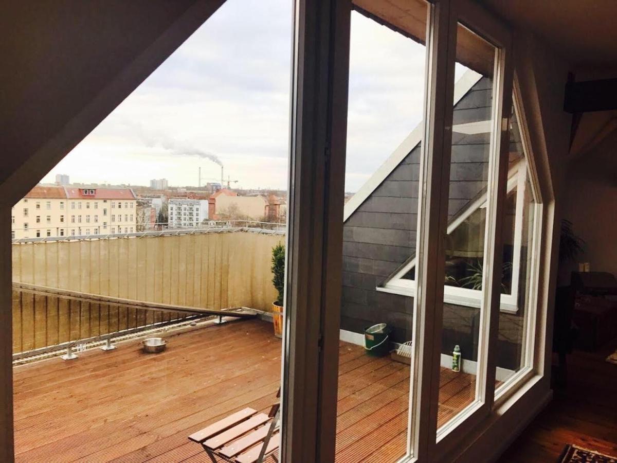 Helle Dachgeschosswohnung Fuer 8 Personen In Zentraler Lage Berlin Extérieur photo